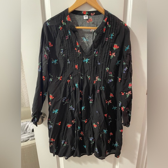 Old Navy Dresses & Skirts - Old Navy Flower long sleeve shirt Dress or Tunic boho mini floral knit